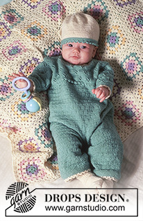 Hint of Mint / DROPS Baby 4-17 - DROPS jumpsuit or dress with lace pattern, hat and socks in “BabyMerino”.