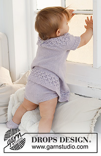 Bellflower Shorts / DROPS Baby 43-13 - Gestrickte Shorts für Babys / Babyhöschen in DROPS Alpaca. Die Arbeit wird von oben nach unten mit Lochmuster und Rippenmuster gestrickt. Größe 1 Monate – 2 Jahre.