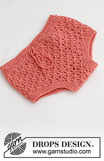 Cotswolds Shorts / DROPS Baby 43-14 - Stickade shorts till baby i DROPS BabyMerino. Arbetet stickas med hålmönster. Storlek 1 månad – 2 år.