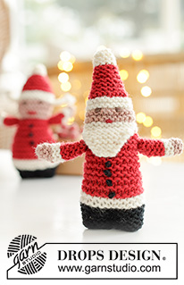 Hello Santa / DROPS Baby 46-21 - Gebreide kerstmannen voor baby’s en kinderen in DROPS Merino Extra Fine. De delen worden van onder naar boven gebreid, met ribbelsteek en geborduurde gezichten.