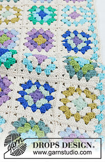 Garden Squares Blanket / DROPS Baby 46-7 - Couverture bébé crochetée  avec carrés granny, en DROPS Paris.