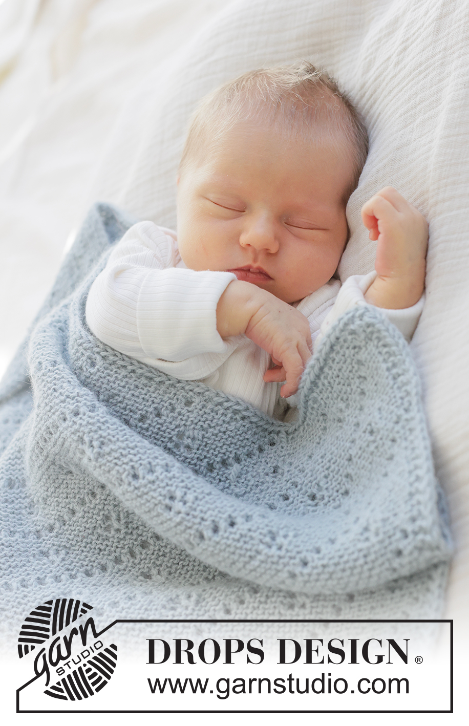 Misty Lace Blanket / DROPS Baby 51-5 - Kötött takaró babáknak, DROPS Alpaca fonalból, A darabot lustakötéssel kötjük, oda-vissza haladva, az egyik sarkától a másik sarkáig csipkemintával, lustakötéssel és zsinórkötéssel.