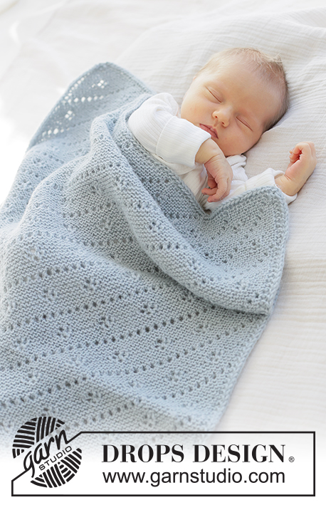 Misty Lace Blanket / DROPS Baby 51-5 - Kötött takaró babáknak, DROPS Alpaca fonalból, A darabot lustakötéssel kötjük, oda-vissza haladva, az egyik sarkától a másik sarkáig csipkemintával, lustakötéssel és zsinórkötéssel.