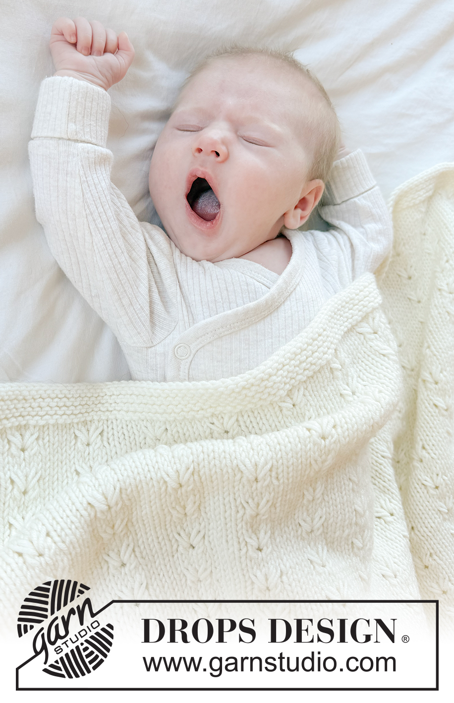 Snuggle Mist Blanket / DROPS Baby 51-8 - Kötött takaró babáknak, DROPS Merino Extra Fine fonalból. A darabot oda-vissza haladva készítjük, lustakötéssel és csipkemintával.