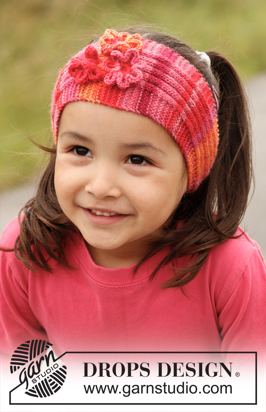 Posie / DROPS Children 22-12 - Ribbstickat pannband i DROPS Fabel med virkade blommor. Till barn stl 3 till 12 år