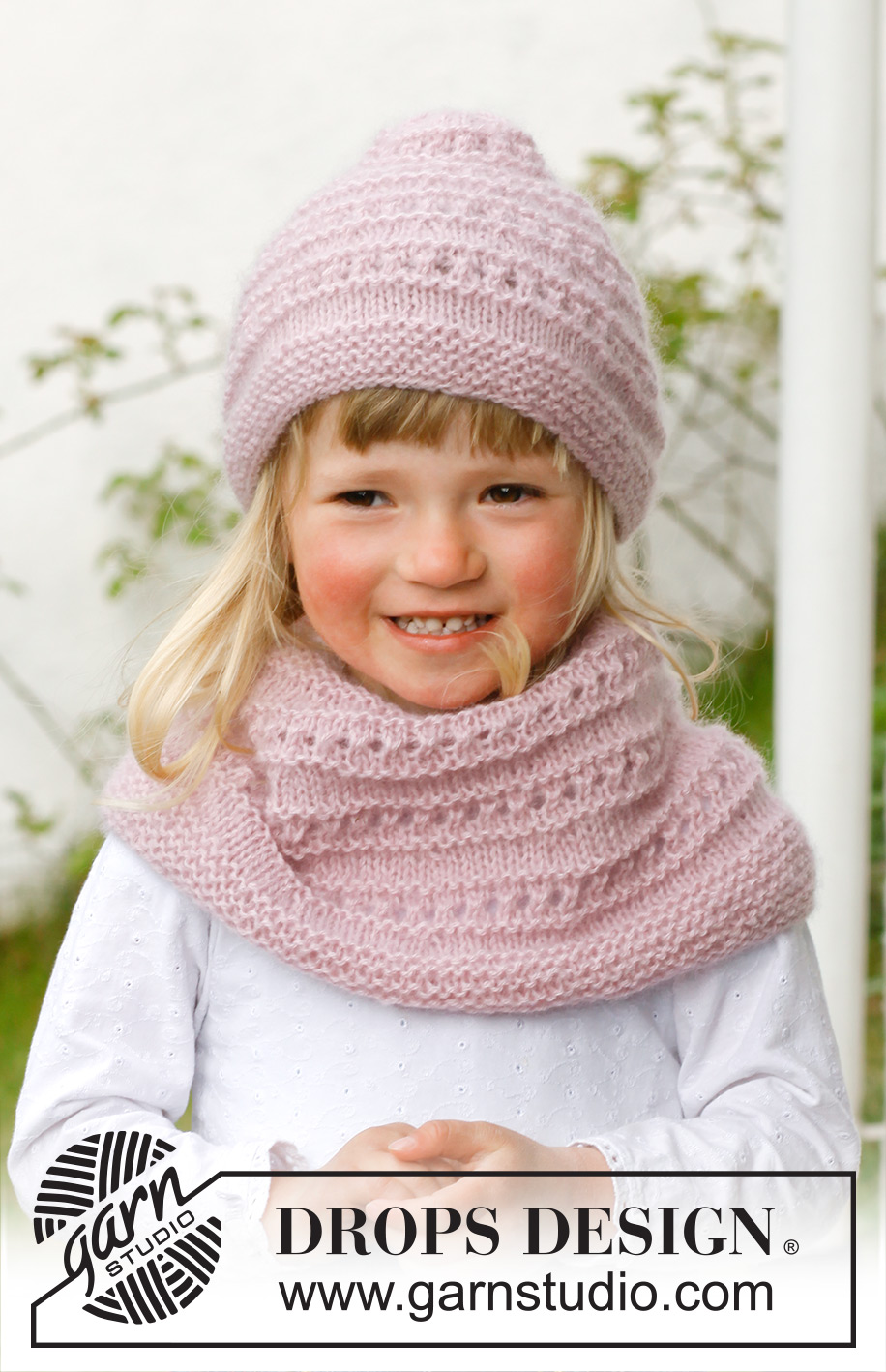 Mini Me / DROPS Children 23-11 - Gebreide muts en halswarmer met kantpatroon in DROPS Alpaca en  DROPS Kid-Silk. Maat kinderen 3 tot 12 jaar. Maat 3 tot 12 jaar.
