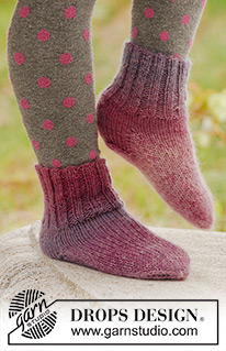 Joy walker / DROPS Children 23-23 - Knitted socks in DROPS Delight.