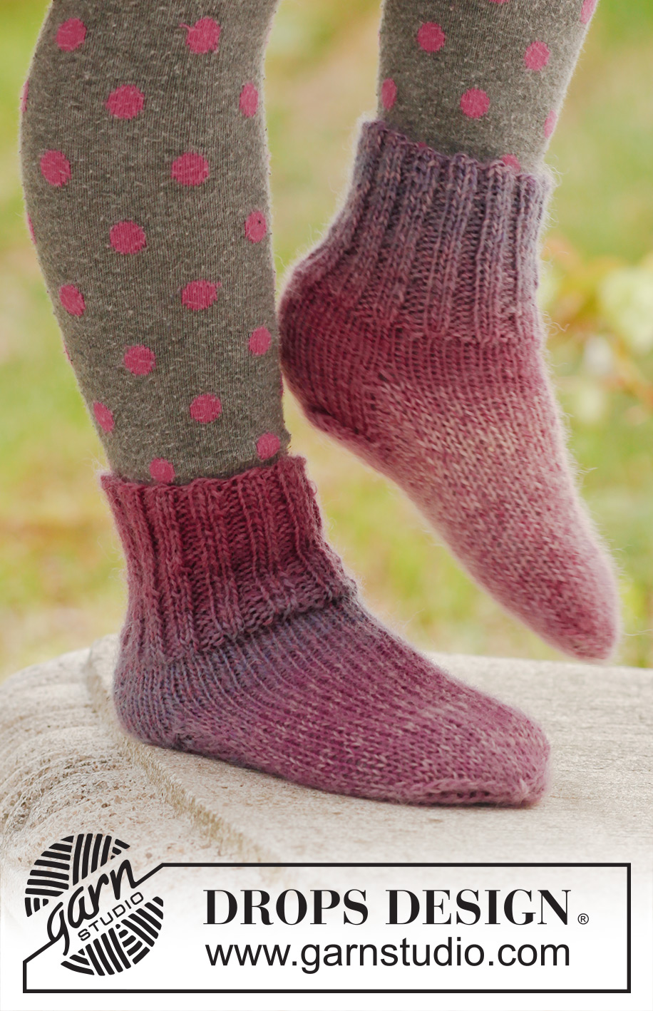 Joy walker / DROPS Children 23-23 - Knitted socks in DROPS Delight.