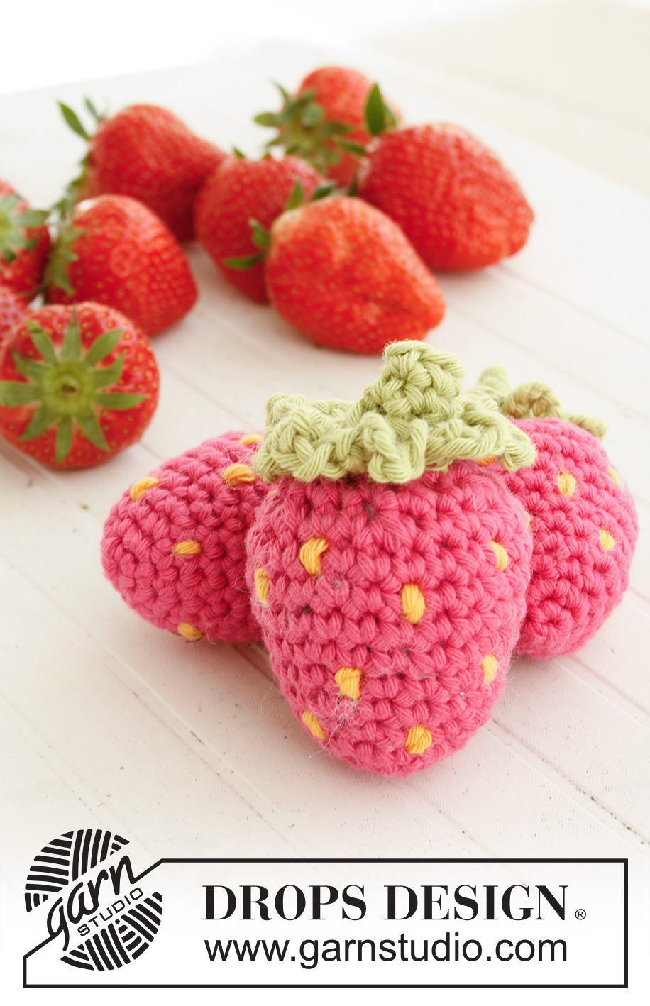 Tutti frutti / DROPS Children 23-56 - Cesta de frutas y vegetales en ganchillo, en DROPS Paris.