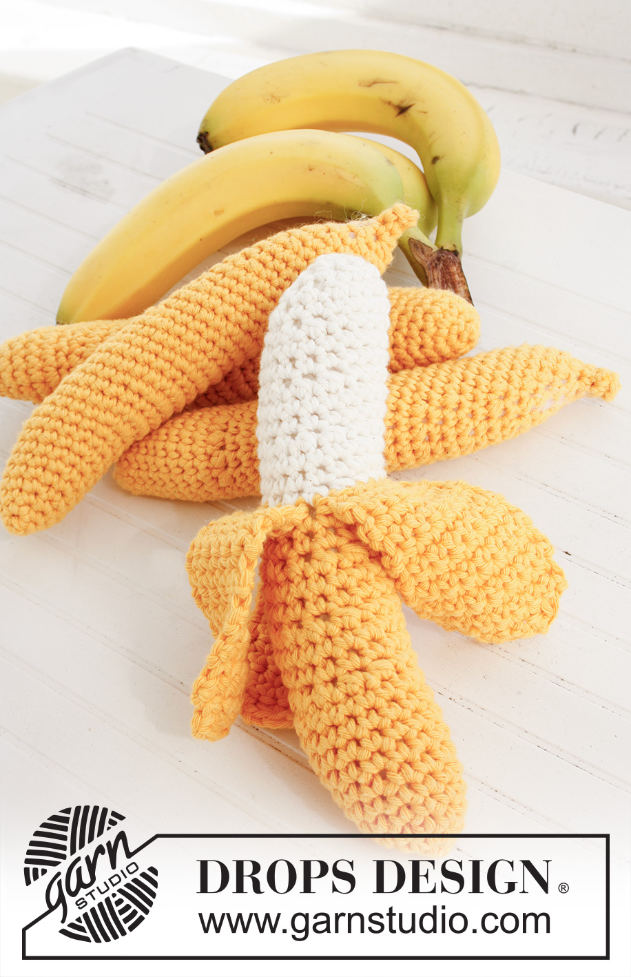 Monkey business / DROPS Children 23-63 - Banane crochetée en DROPS Paris.