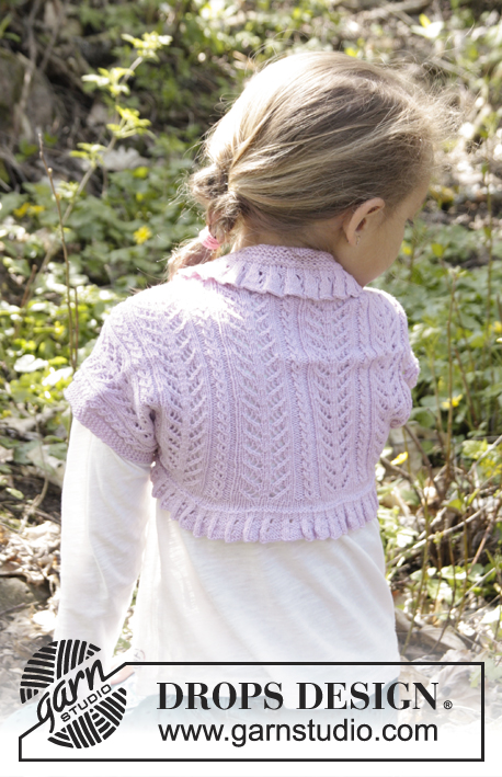 Leelanee / DROPS Children 27-27 - Gebreide bolero met kantpatroon en boordsteek in DROPS BabyMerino of DROPS Safran. Maat kinderen 3 - 12 jaar.