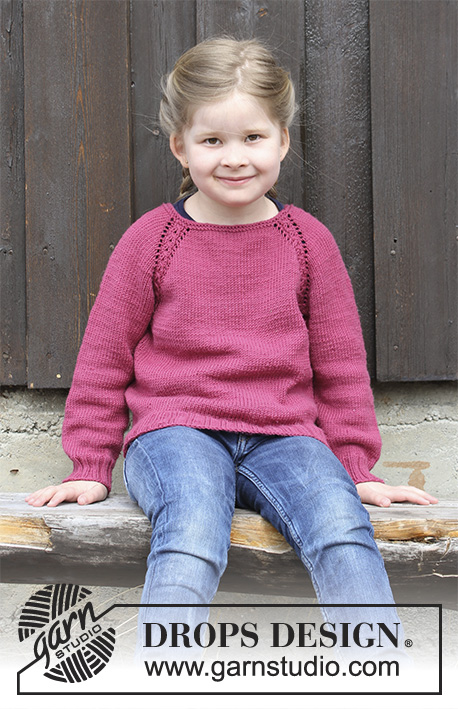 Cherry Cuddler / DROPS Children 30-14 - Gestrickter Pullover mit Raglanärmeln und Zopfmuster für Kinder, gestrickt von oben nach unten. Größe 2 - 12 Jahre. Die Arbeit wird gestrickt in DROPS Merino Extra Fine.