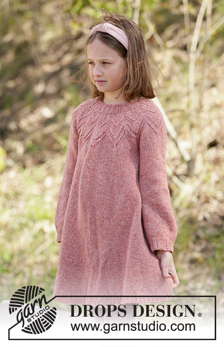 Woodland Fairy / DROPS Children 34-25 - Knitted dress for children in DROPS Sky or DROPS Merino Extra Fine. The piece is worked top down with lace pattern. Sizes 3-12 years.