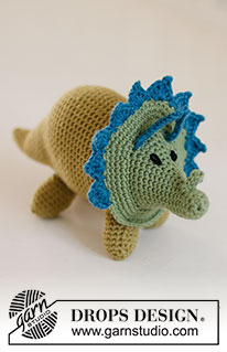 Tracy the Triceratops / DROPS Children 37-22 - Crocheted triceratops dinosaur in DROPS Merino Extra Fine. The piece is worked from
nose to tail without a seam. Theme: Soft toys.