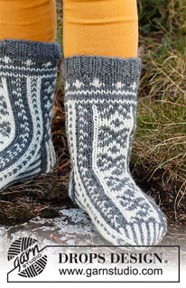 North Star Socks / DROPS Children 37-4 - Strikkede sokker til børn med nordisk mønster i DROPS Karisma. Størrelse 24 - 37.