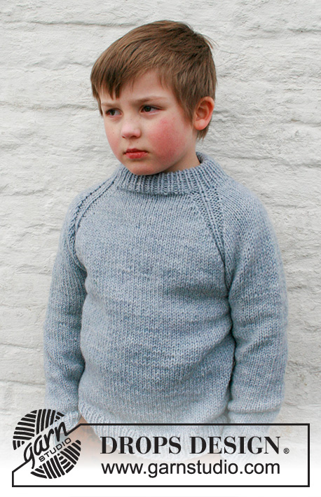 Strand Jumper / DROPS Children 40-3 - Sweter dziecięcy na drutach, przerabiany od góry do dołu, z podwójnym wykończeniem dekoltu i reglanowymi rękawami, z włóczki DROPS Alaska. Od 2 do 12 lat.