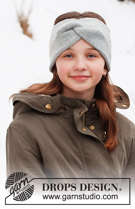 Winter Smiles Headband / DROPS Children 41-20 - Strikket pannebånd til barn med flette i DROPS Merino Extra Fine. Størrelse 2 – 12 år.