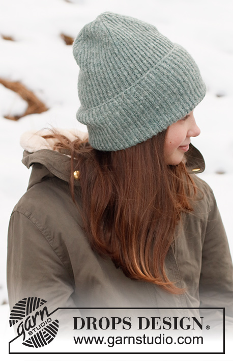 Care for Nature / DROPS Children 41-21 - Gebreide hipster-muts met boordsteek voor kinderen, in DROPS Sky. Maten 2 – 12 jaar.