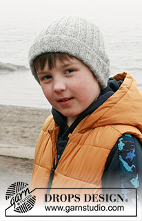 Winter Fun / DROPS Children 41-28 - Knitted hat for children in DROPS Sky. Piece is knitted in rib with fold. Size 2 to 12 years