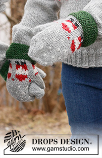 Santa Time Mittens / DROPS Children 44-16 - Rękawiczki dziecięce na drutach, z włóczki DROPS Karisma. Przerabiane od dołu do góry, z żakardem w Mikołaje. Od 2 do 14 lat. Temat: Boże Narodzenie.