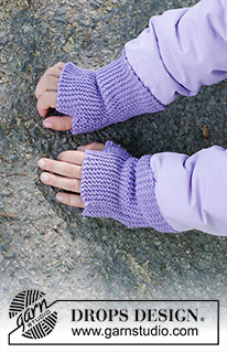Wisteria Wrist Warmers / DROPS Children 47-21 - Strikkede pulsvanter til børn i DROPS BabyMerino. Arbejdet strikkes frem og tilbage i retstrik. Størrelse 2 - 12 år.