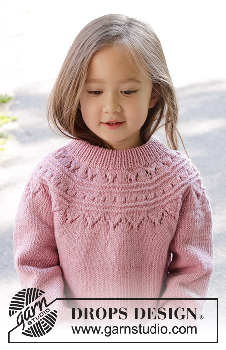 Running Circles Sweater / DROPS Children 47-8 - Gestrickter Pullover für Kinder in DROPS Merino Extra Fine. Die Arbeit wird von oben nach unten mit Rundpasse, Lochmuster und doppelter Halsblende gestrickt. Größe 2 - 12 Jahre.