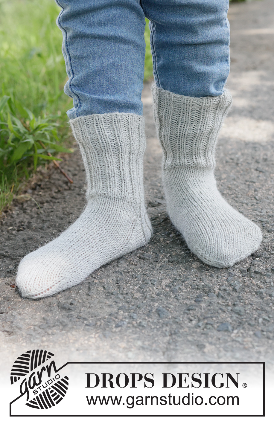 Pebble Play Socks / DROPS Children 48-23 - Knitted socks for children in DROPS Nord. The piece is worked top down, with rib. Sizes 24 - 43.