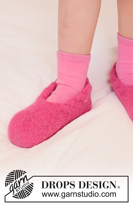 Rosey Sleigh Slippers / DROPS Children 48-24 - Knitted and felted slippers for children in DROPS Nepal. Sizes 24 - 43.