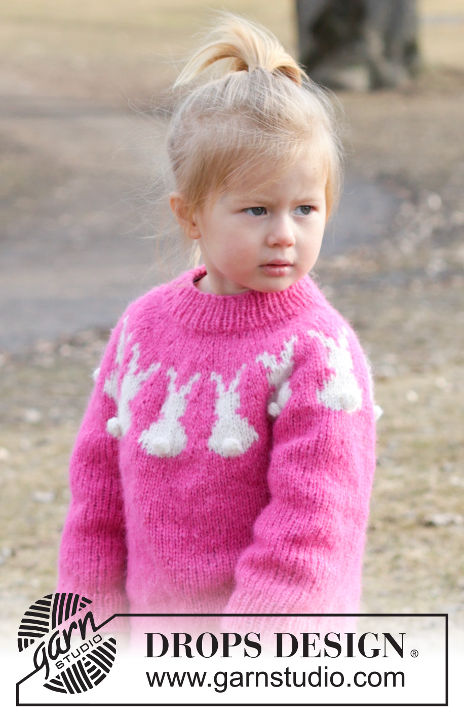 Bunny Bloom / DROPS Children 49-13 - Gebreide trui voor kinderen in DROPS Air. Het werk wordt van boven naar beneden gebreid met ronde pas, veelkleurig patroon en Paashaas. Maten 2 - 14 jaar. Thema: Pasen.