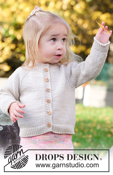 Gentle Day Cardigan / DROPS Children 49-14 - Chaqueta a punto para niños en DROPS Merino Extra Fine. La labor está realizada en punto jersey, de arriba abajo con raglán y i-cord. Tallas 2-14 años.