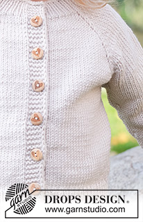 Gentle Day Cardigan / DROPS Children 49-14 - Chaqueta a punto para niños en DROPS Merino Extra Fine. La labor está realizada en punto jersey, de arriba abajo con raglán y i-cord. Tallas 2-14 años.