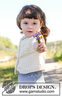 Marshmallow Morning Cardigan / DROPS Children 49-2 - Dětský propínací svetr s kruhovým sedlem, dutinkou a krátkými rukávy pletený shora dolů vlnkovým vzorem z příze DROPS Safran nebo DROPS BabyMerino. Velikosti: 2 – 12 let.