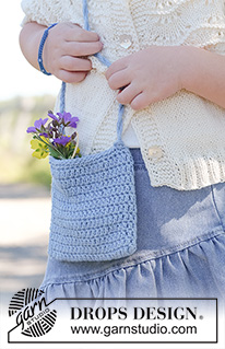 Denim Doodle Bag / DROPS Children 49-21 - Crocheted bag with 1 strand DROPS Belle. Piece is worked bottom up.