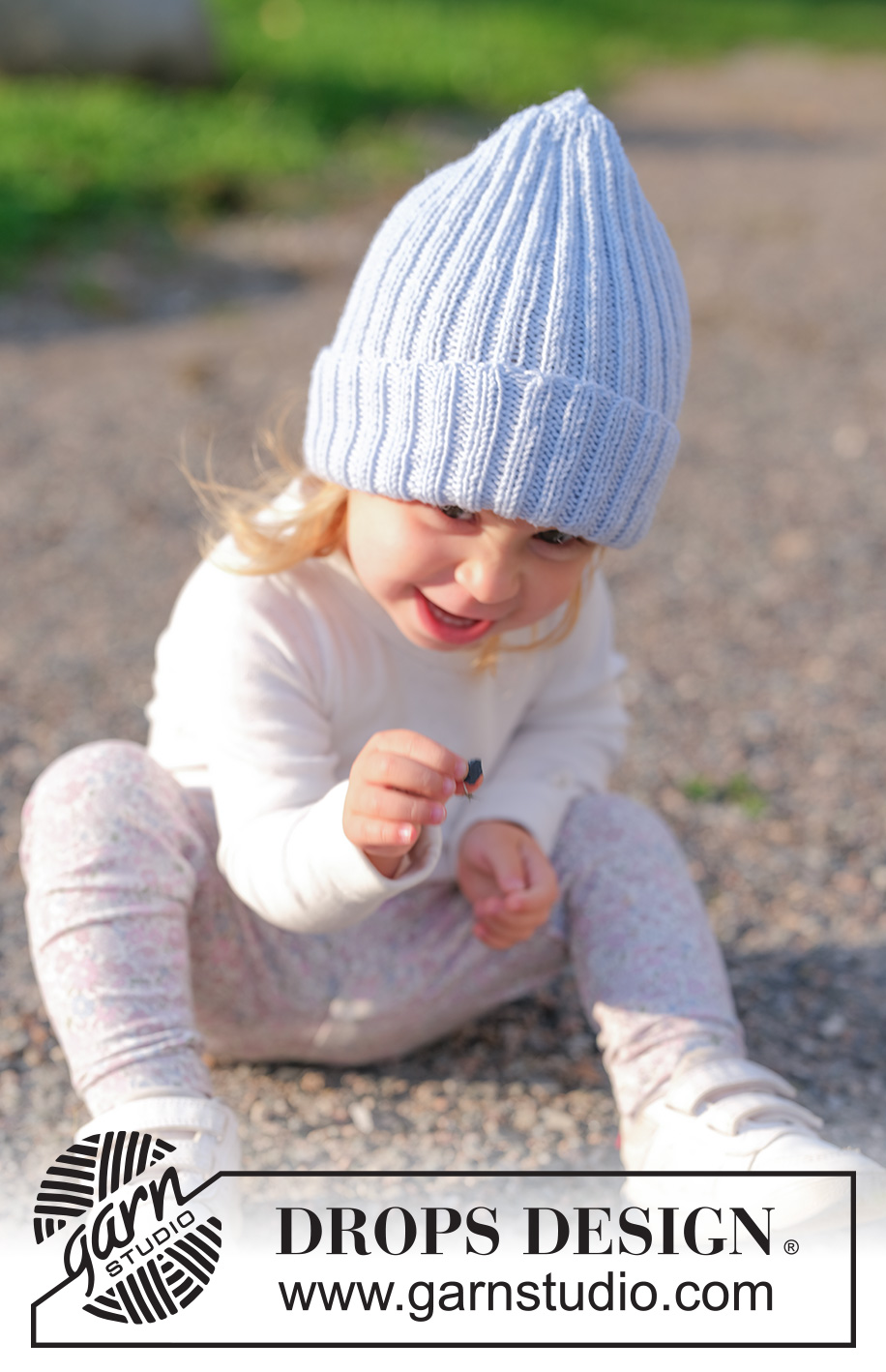 Little Could Hat / DROPS Children 49-24 - Gebreide muts voor baby’s en kinderen in DROPS BabyMerino. Het werk wordt van onder naar boven gebreid in boordsteek. Maten 2 - 14 jaar.