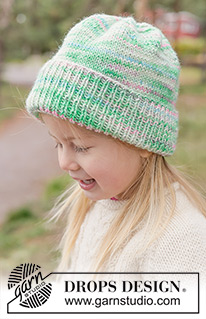 Sparkle Sprout Hat / DROPS Children 50-20 - Strikket hue til børn i DROPS Fiesta. Arbejdet strikkes i glatstrik med bukkekant. Størrelse 2 - 14 år.