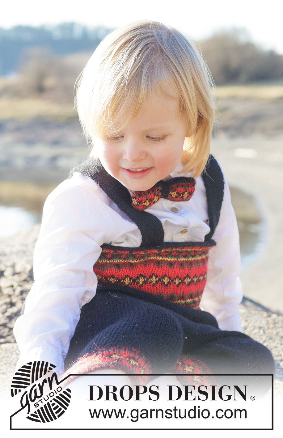 Tiny Traditions / DROPS Children 50-23 - Dětské a baby kalhoty ke slavnostním příležitostem s norským vzorem pletené shora dolů z příze DROPS Alpaca. Velikost 6 měsíců – 6 let.  