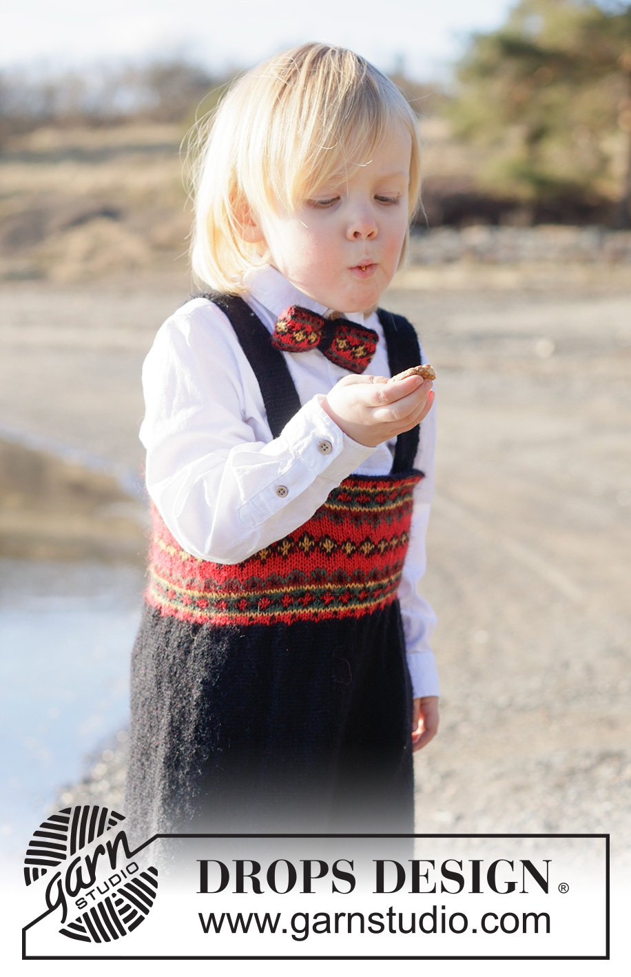 Tiny Traditions / DROPS Children 50-23 - Dětské a baby kalhoty ke slavnostním příležitostem s norským vzorem pletené shora dolů z příze DROPS Alpaca. Velikost 6 měsíců – 6 let.  