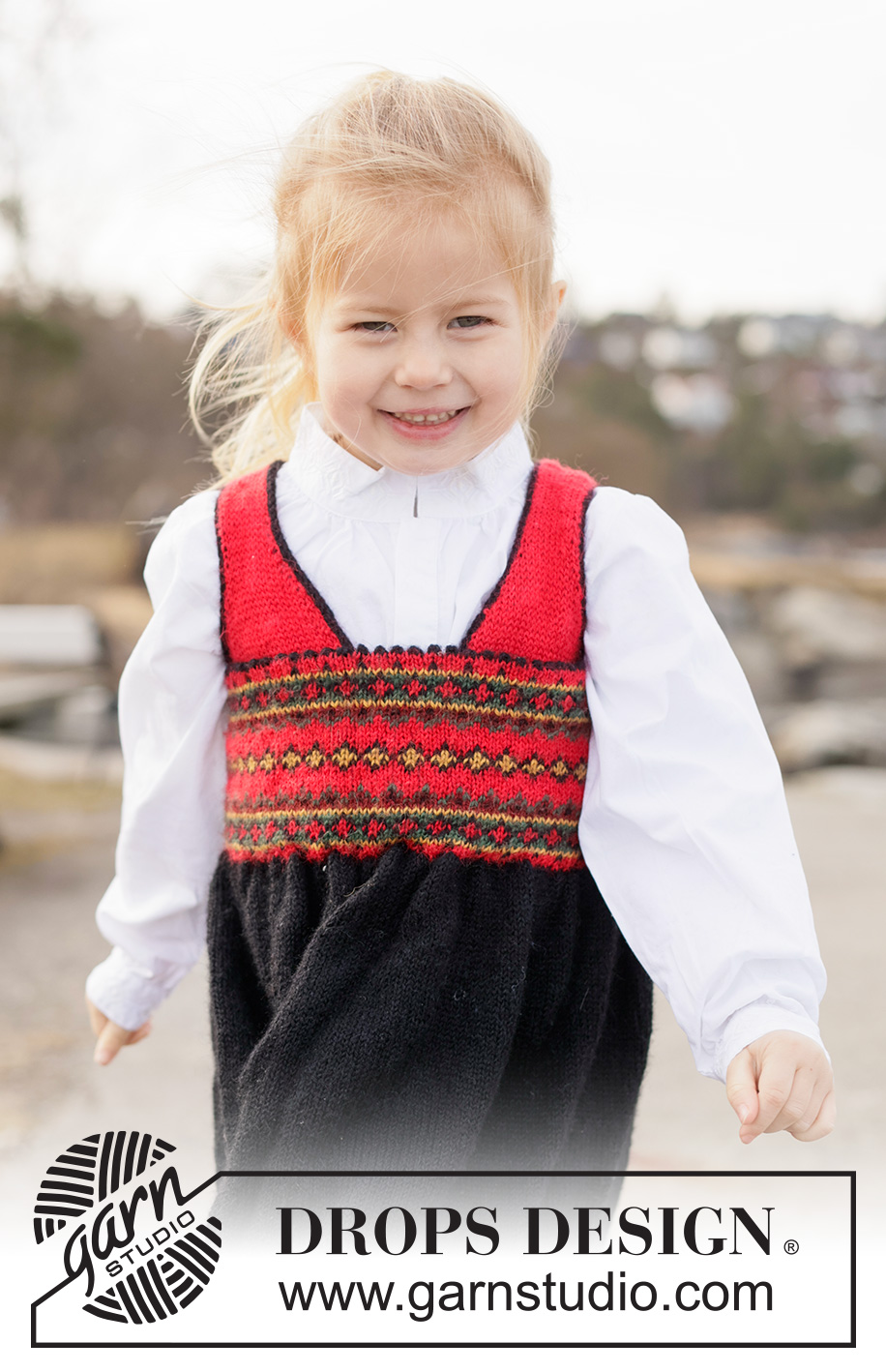 Tiny Traditions / DROPS Children 50-24 - Dětské a baby šaty ke slavnostním příležitostem s norským vzorem pletené shora dolů z příze DROPS Alpaca. Velikost 6 měsíců – 6 let.
