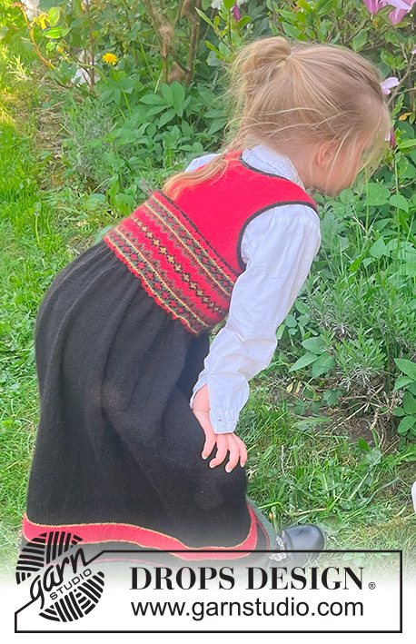 Tiny Traditions / DROPS Children 50-24 - Dětské a baby šaty ke slavnostním příležitostem s norským vzorem pletené shora dolů z příze DROPS Alpaca. Velikost 6 měsíců – 6 let.