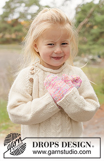 Fairy Flurry Mittens / DROPS Children 50-6 - Knitted mittens for children in DROPS Fiesta. Sizes 2 - 14 years.