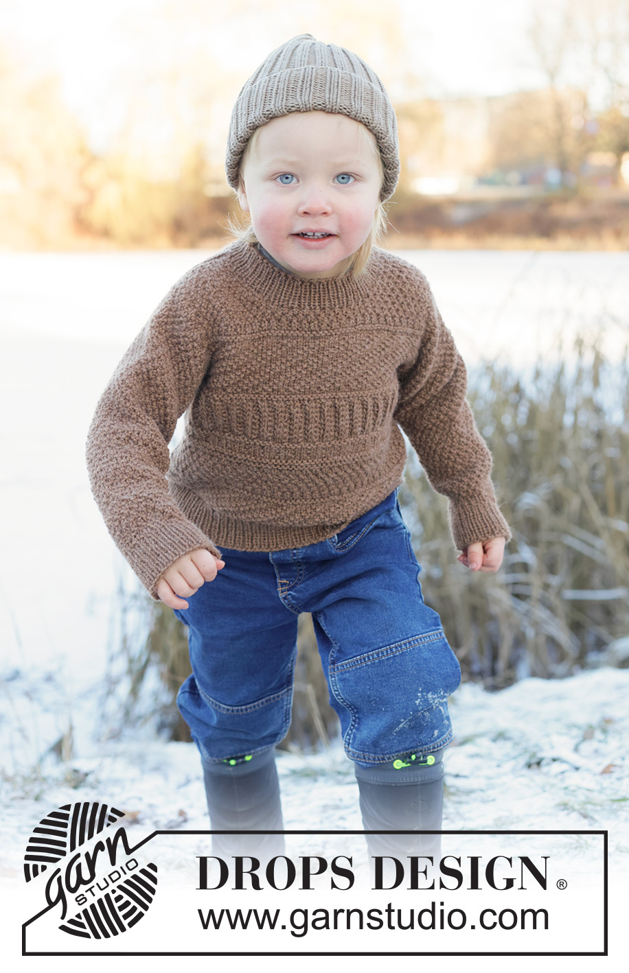 Woodland Wander Sweater / DROPS Children 50-9 - Pull et bonnet tricotés pour enfant en DROPS Lima. Le pull se tricote de haut en bas, avec épaules européennes / épaules biaisées et point fantaisie relief. Le bonnet se tricote en rond, en côtes. Du 2 au 14 ans.