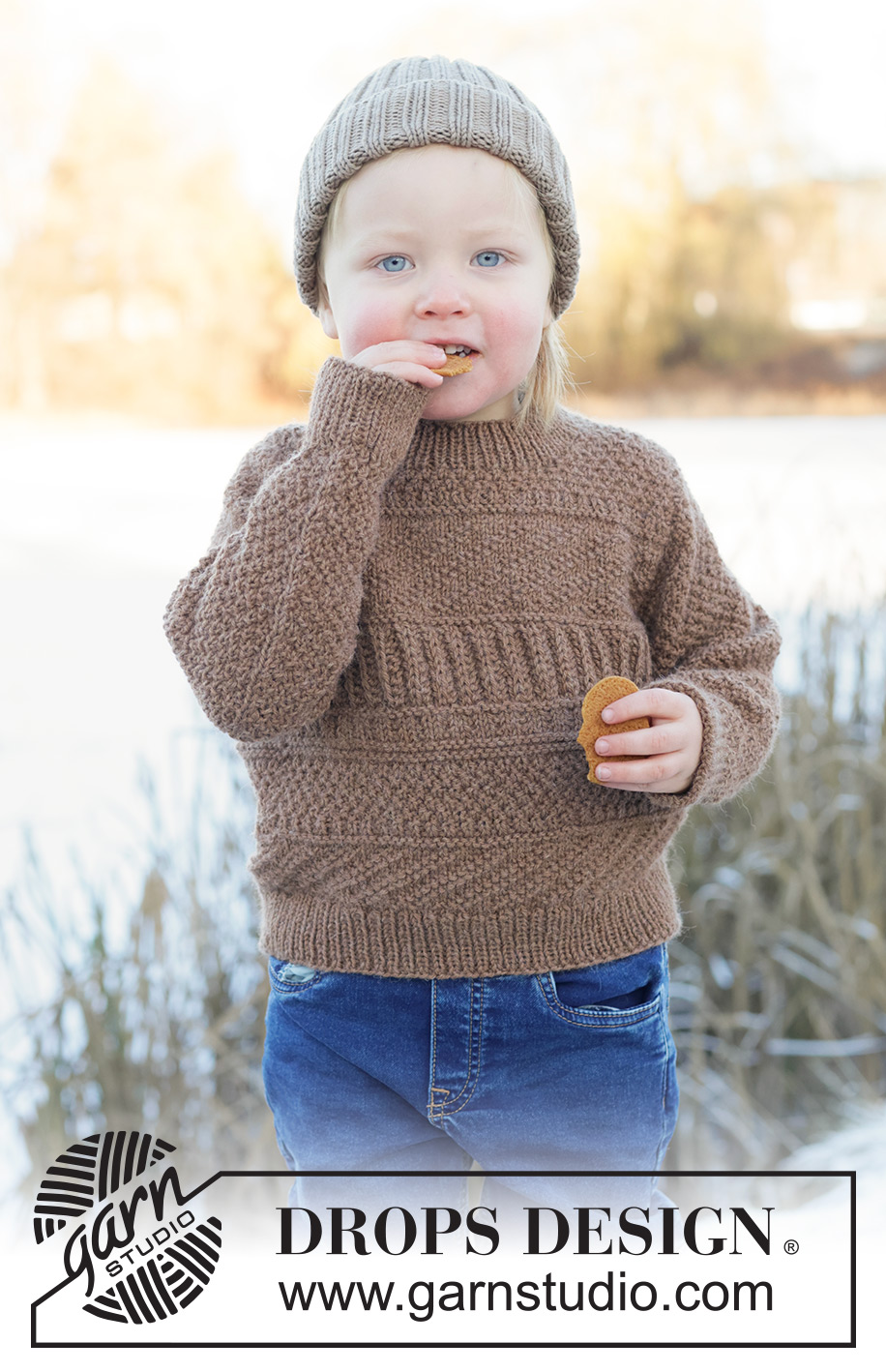 Woodland Wander Sweater / DROPS Children 50-9 - Pull et bonnet tricotés pour enfant en DROPS Lima. Le pull se tricote de haut en bas, avec épaules européennes / épaules biaisées et point fantaisie relief. Le bonnet se tricote en rond, en côtes. Du 2 au 14 ans.