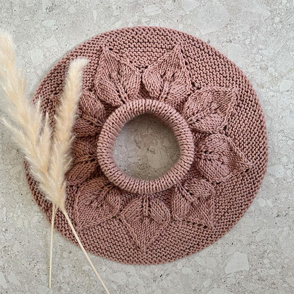 20210925-knit_by_neighbours.jpg