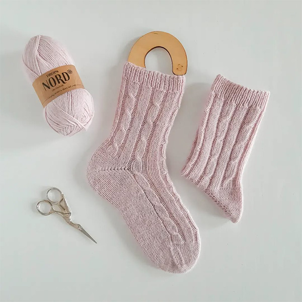 202503-maddieknits.jpg