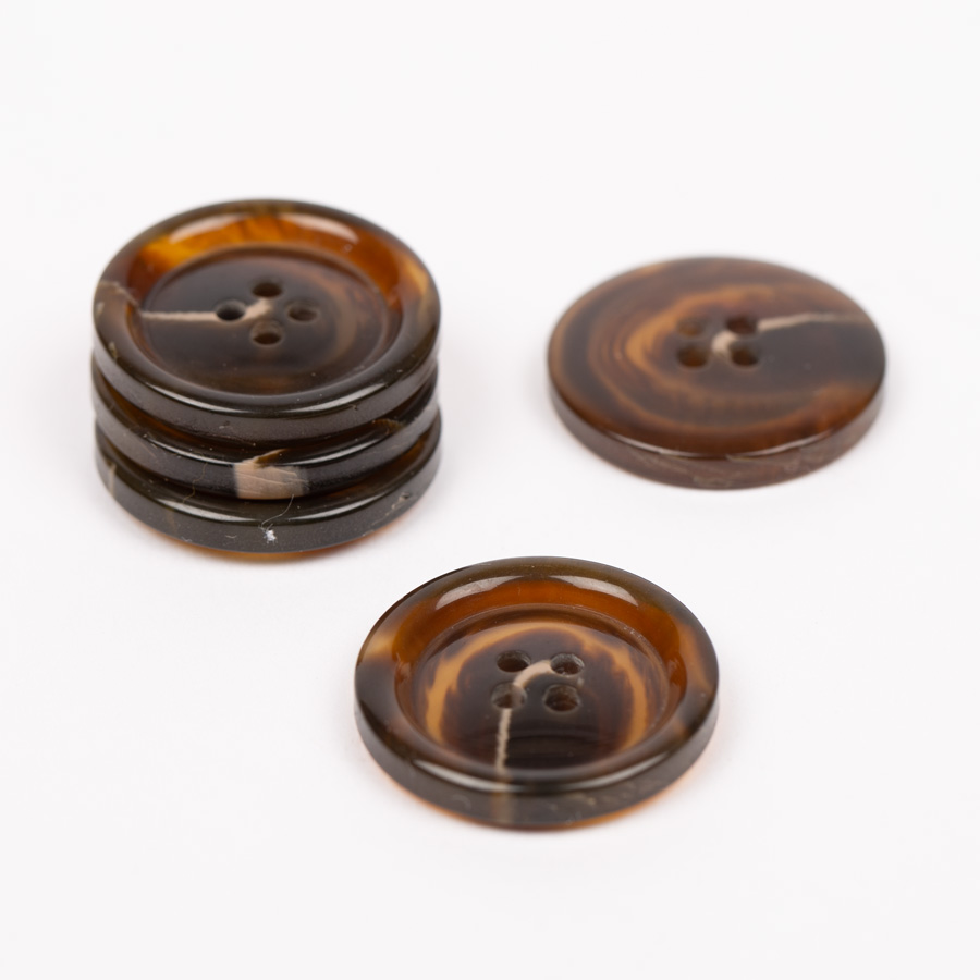 DROPS Knappar Imiterat horn (teak) No. 708 isometric