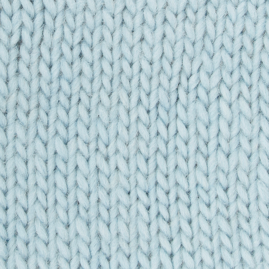 Zoomed sample of DROPS Snow before felting