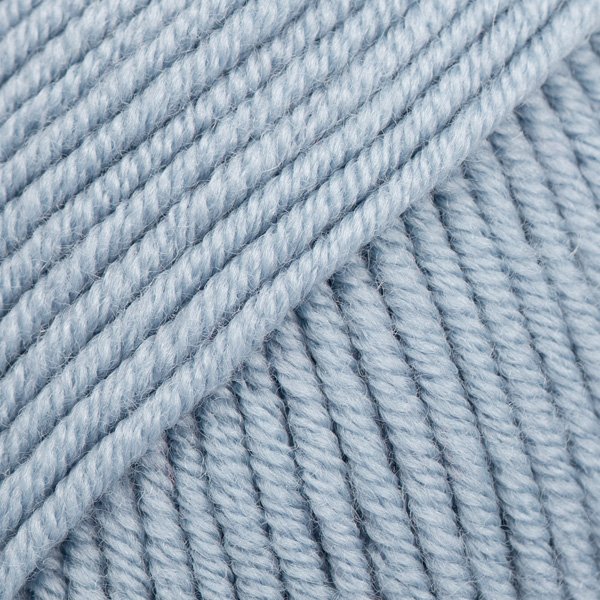 DROPS Merino Extra Fine uni colour 38, blå dimma