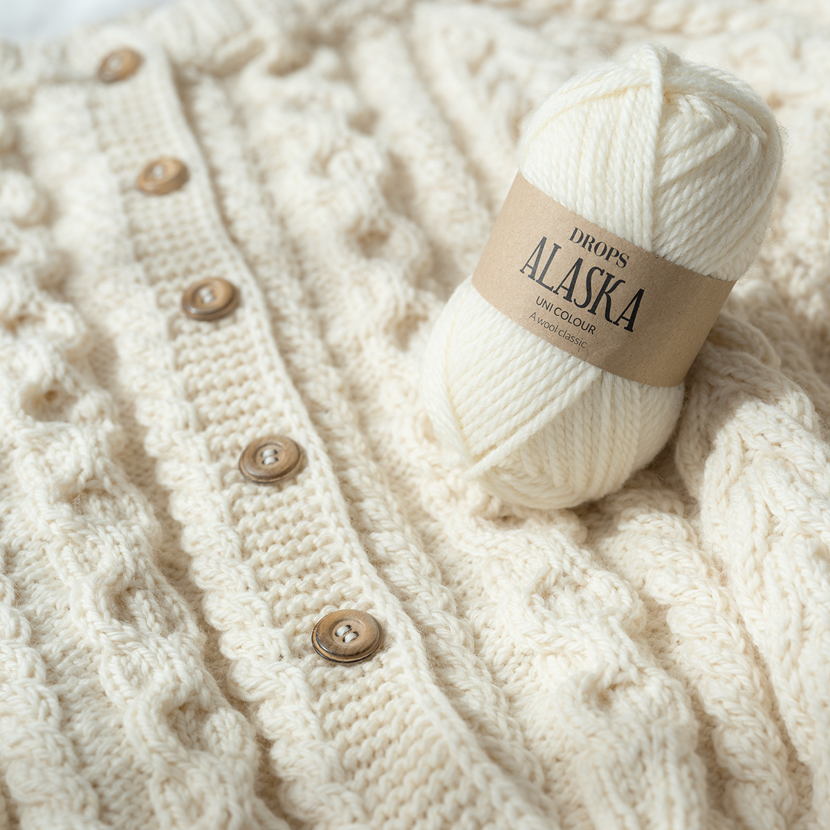 Product image DROPS alaska yarn