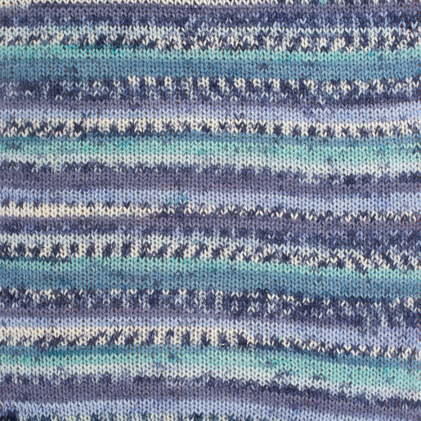 DROPS Fabel print 522, turquoise/blue 