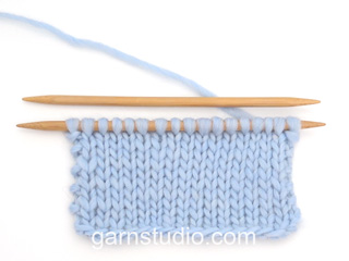 Tutorial Videos Hur man stickar slätstickning (fram och tillbaka) - Nordisk metod